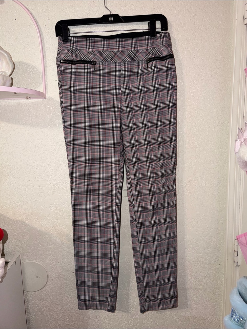 Plaid Straight-Leg Trousers with red Accents